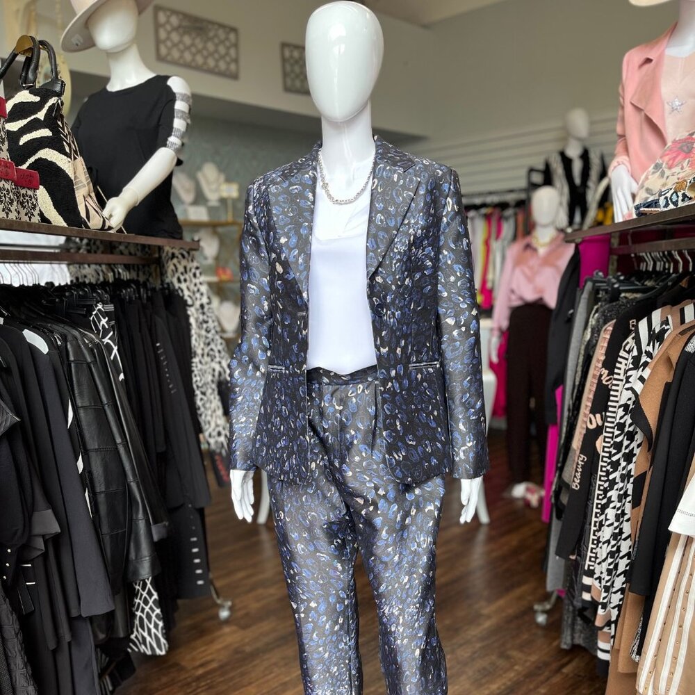 TF-1824-MLP Osla Taffeta Blazer by Lanthropy